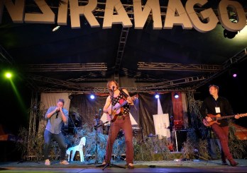 9EF4EBEC-EF5E-44FF-86DE-3C57FF9FF214